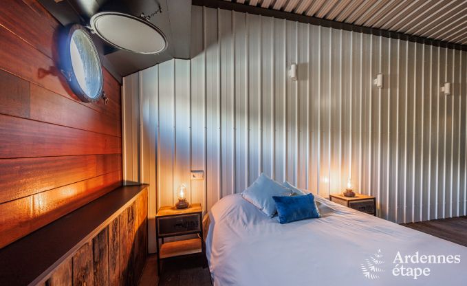 G�te insolite � Ittre pour 8 personnes en Ardenne