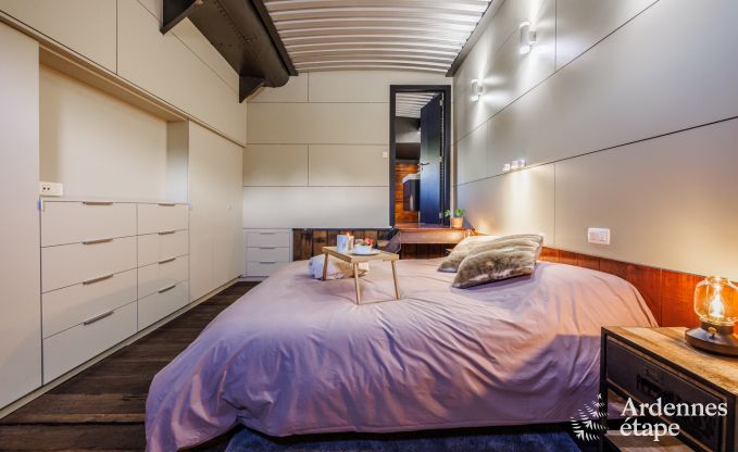 G�te insolite � Ittre pour 8 personnes en Ardenne