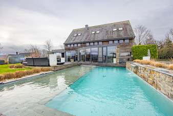 Villa de luxe à Jalhay pour 14 personnes avec piscine, jacuzzi et station de recharge