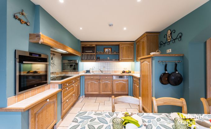 Maison de vacances de luxe  Jalhay pour 12 personnes avec jacuzzi, salle de jeux et jardin priv