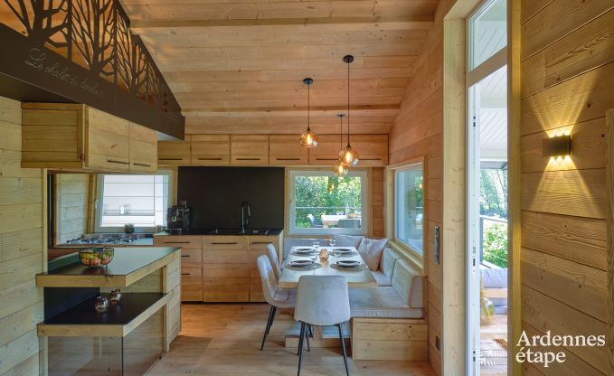 Chalet spacieux au bord de l'eau pour 6 personnes avec poele  pellets, barbecue et terrasse prive  La Roche-en-Ardenne