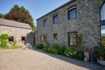 Maison de vacances pour 4 à La Roche-en-Ardenne avec jardin et terrasse