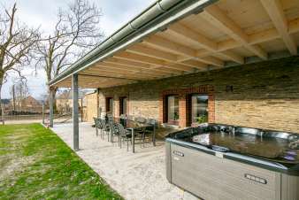 Maison de vacances proche de La Roche pour 6/8 personnes avec jacuzzi.