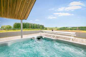 Somptueuse villa  pour 14 personnes avec piscine intérieure à la Roche en Ardenne