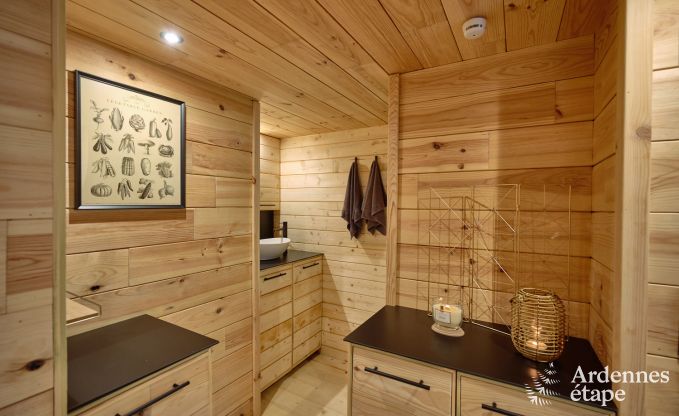 Chalet spacieux au bord de l'eau pour 6 personnes avec poele  pellets, barbecue et terrasse prive  La Roche-en-Ardenne