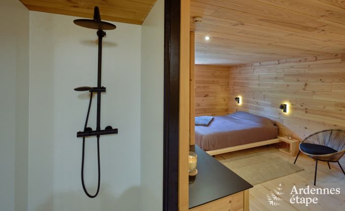 Chalet spacieux au bord de l'eau pour 6 personnes avec poele  pellets, barbecue et terrasse prive  La Roche-en-Ardenne