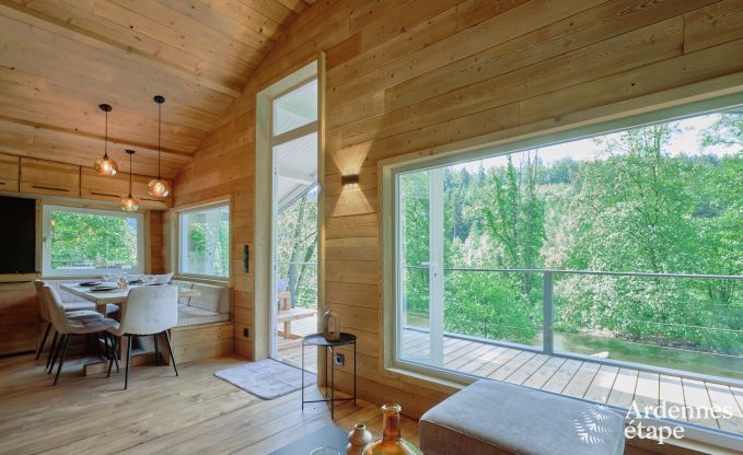 Chalet spacieux au bord de l'eau pour 6 personnes avec poele  pellets, barbecue et terrasse prive  La Roche-en-Ardenne