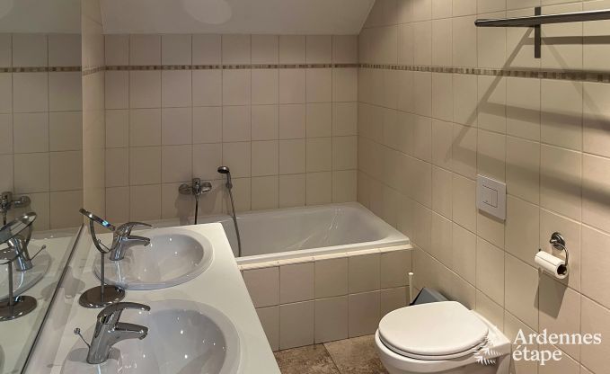 Maison de vacances � La Roche pour 20 personnes en Ardenne