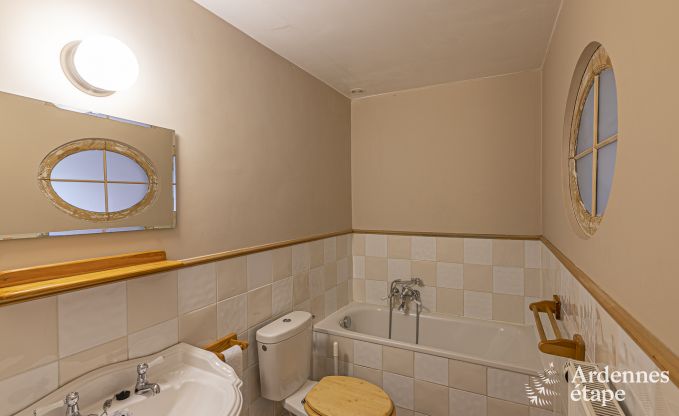 Gite de charme � Leglise pour 26 personnes en Ardenne