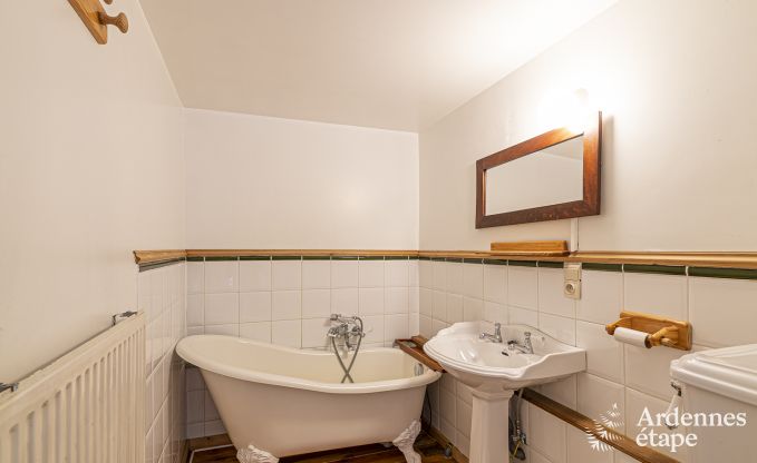 Gite de charme � Leglise pour 26 personnes en Ardenne