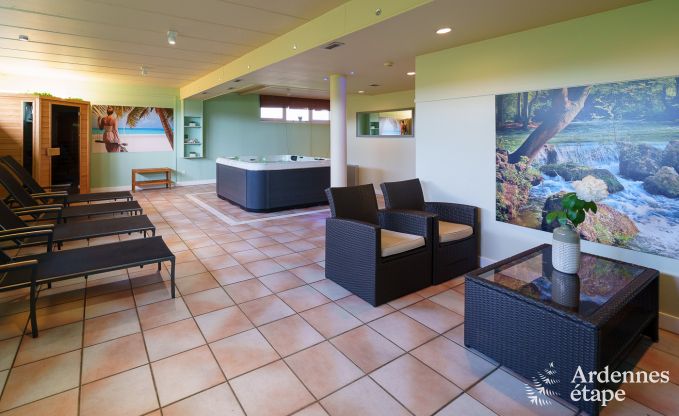 Maison de vacances � L�glise, Ardenne, 32 personnes, grand jardin priv�, �quipements sportifs, spa, salle de jeux, confort optimal