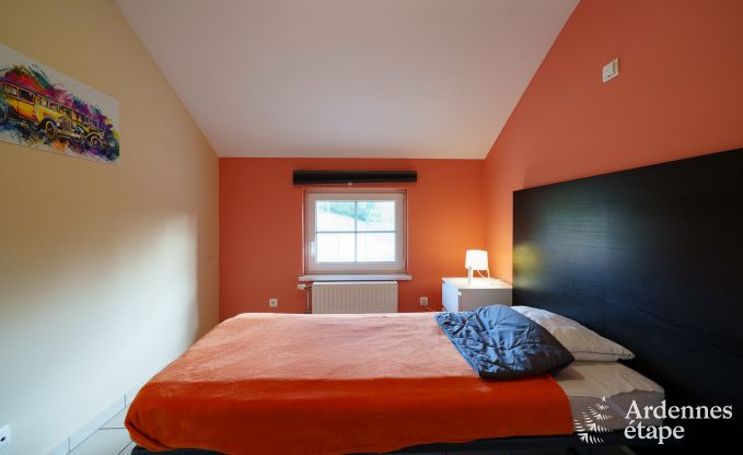 Maison de vacances � L�glise, Ardenne, 32 personnes, grand jardin priv�, �quipements sportifs, spa, salle de jeux, confort optimal