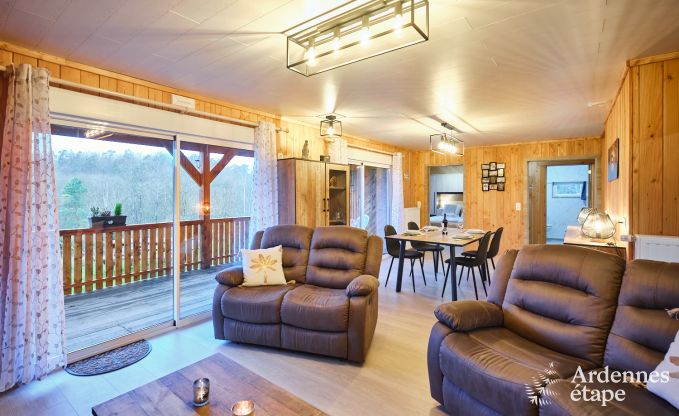 Calme assur� dans ce charmant chalet pour 4 personnes avec bain � remous dans l'environnement naturel de Libin