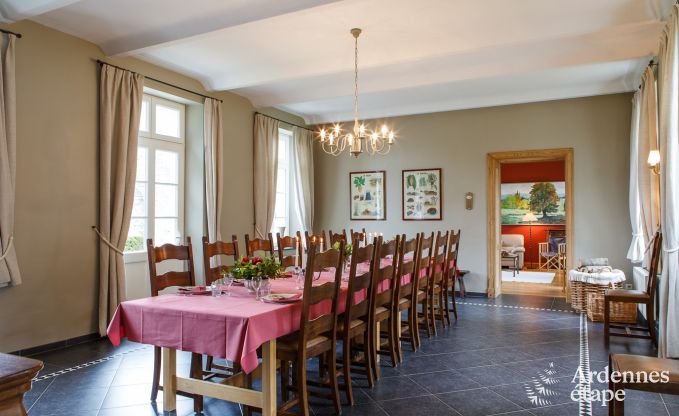 Elegante dpendance de chteau  Libin pour 14 personnes en Ardenne