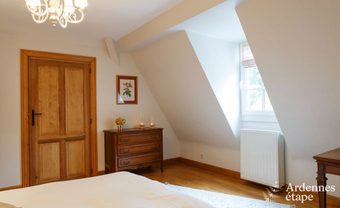 Elegante dpendance de chteau  Libin pour 14 personnes en Ardenne