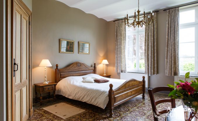 Elegante dpendance de chteau  Libin pour 14 personnes en Ardenne