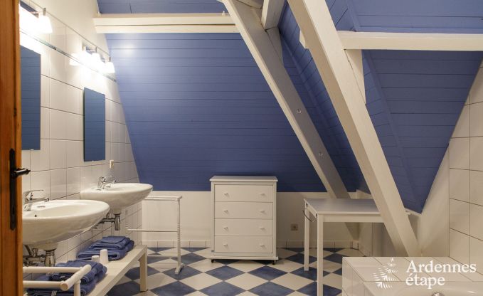 Elegante dpendance de chteau  Libin pour 14 personnes en Ardenne