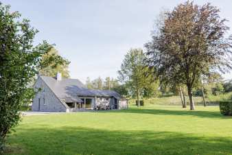 Charmante maison de vacances avec jardin et terrasse pour 6 à Libin, Ardenne