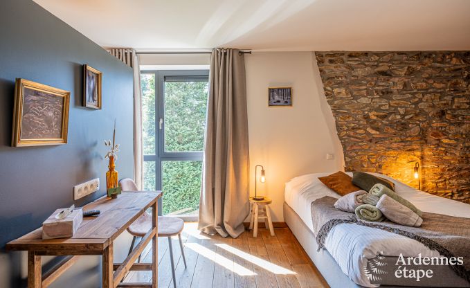 Grande maison de vacances  Libin pour 15 personnes avec salles de bains prives et cuisine professionnelle