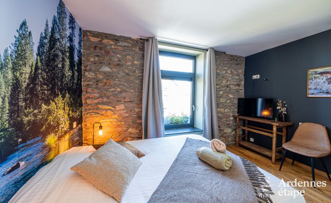 Grande maison de vacances  Libin pour 15 personnes avec salles de bains prives et cuisine professionnelle