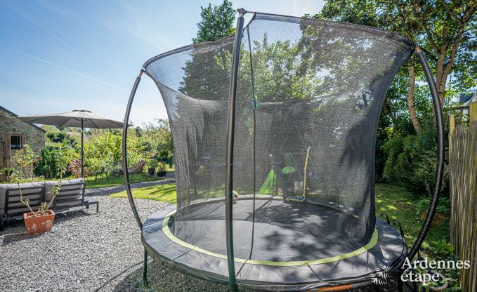 Grande maison de vacances  Libin pour 15 personnes avec salles de bains prives et cuisine professionnelle