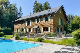Luxueux gîte avec espace wellness pour 27 personnes à Libin