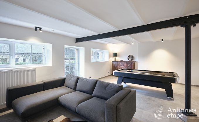 Chteau  Libin : sjour lgant pour 40 personnes avec des quipements tendus