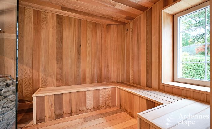 Chteau  Libin : sjour lgant pour 40 personnes avec des quipements tendus