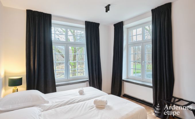 Chteau  Libin : sjour lgant pour 40 personnes avec des quipements tendus