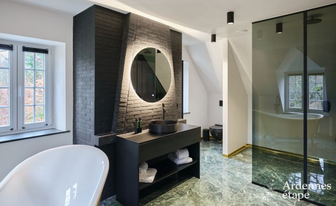 Chteau  Libin : sjour lgant pour 40 personnes avec des quipements tendus