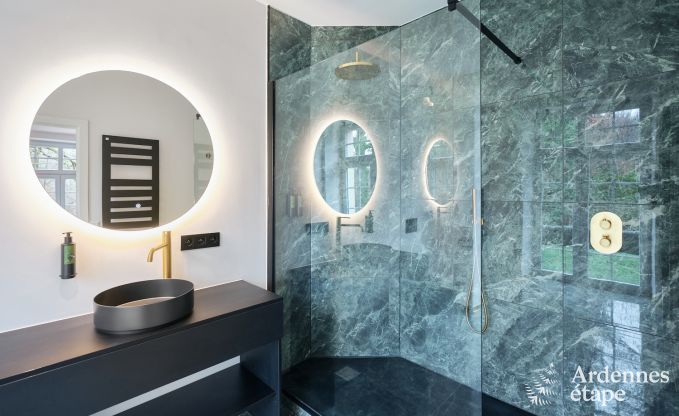 Chteau  Libin : sjour lgant pour 40 personnes avec des quipements tendus