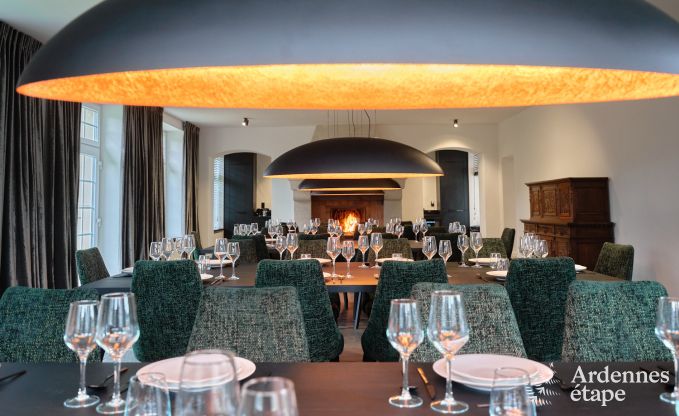 Chteau  Libin : sjour lgant pour 40 personnes avec des quipements tendus