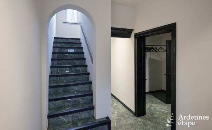 Chteau  Libin : sjour lgant pour 40 personnes avec des quipements tendus