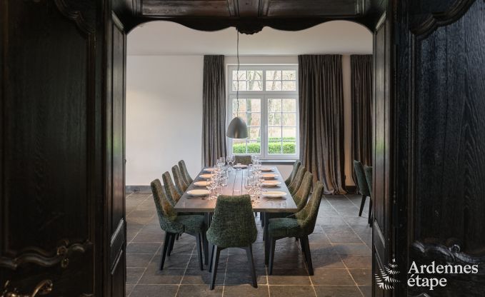 Chteau  Libin : sjour lgant pour 40 personnes avec des quipements tendus