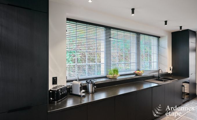 Chteau  Libin : sjour lgant pour 40 personnes avec des quipements tendus