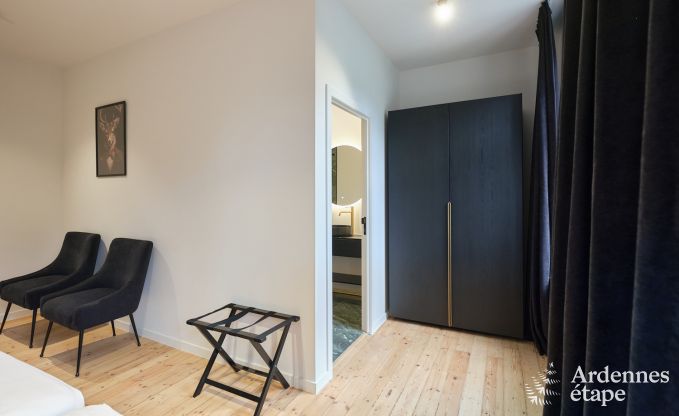 Chteau  Libin : sjour lgant pour 40 personnes avec des quipements tendus