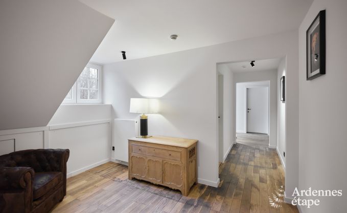 Chteau  Libin : sjour lgant pour 40 personnes avec des quipements tendus