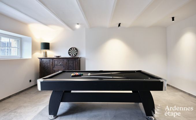 Chteau  Libin : sjour lgant pour 40 personnes avec des quipements tendus