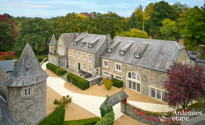 Chteau  Libin : sjour lgant pour 40 personnes avec des quipements tendus