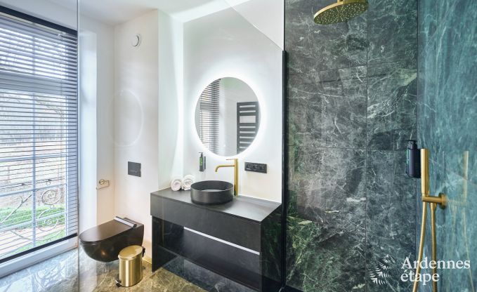 Chteau  Libin : sjour lgant pour 40 personnes avec des quipements tendus