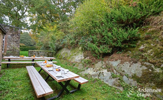 Chteau  Libin : sjour lgant pour 40 personnes avec des quipements tendus