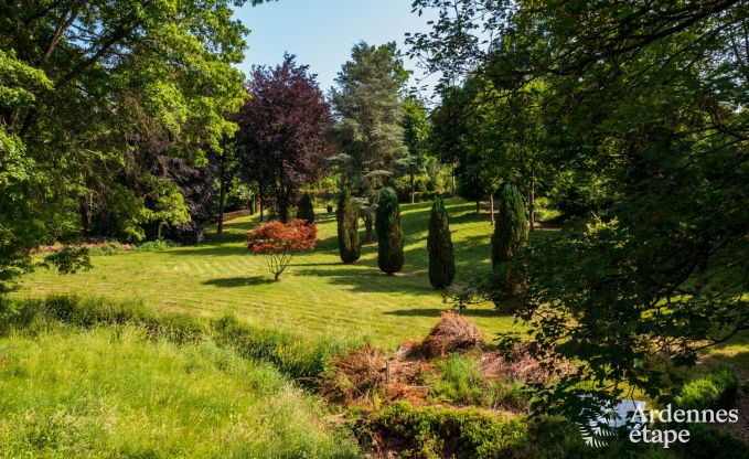 Chteau  Libin : sjour lgant pour 40 personnes avec des quipements tendus