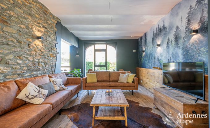 Grande maison de vacances  Libin pour 15 personnes avec salles de bains prives et cuisine professionnelle