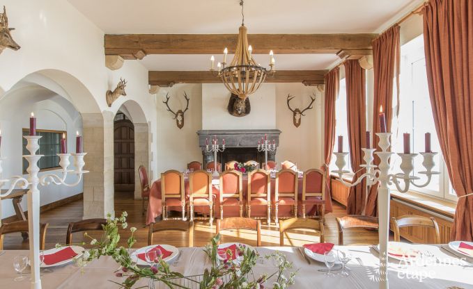 Ch�teau � Libramont-Chevigny pour 48 personnes en Ardenne