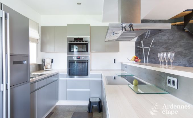 Spacieuse cottage pour 9 personnes � Libramont-Chevigny avec jardin priv� et terrasse avec vue