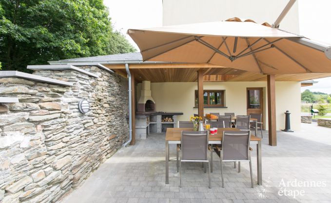 Spacieuse cottage pour 9 personnes � Libramont-Chevigny avec jardin priv� et terrasse avec vue