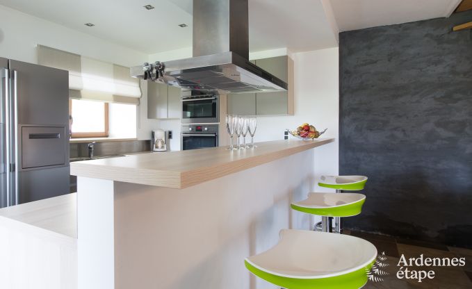 Spacieuse cottage pour 9 personnes � Libramont-Chevigny avec jardin priv� et terrasse avec vue