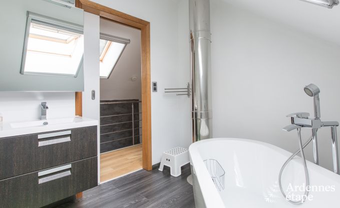 Spacieuse cottage pour 9 personnes � Libramont-Chevigny avec jardin priv� et terrasse avec vue