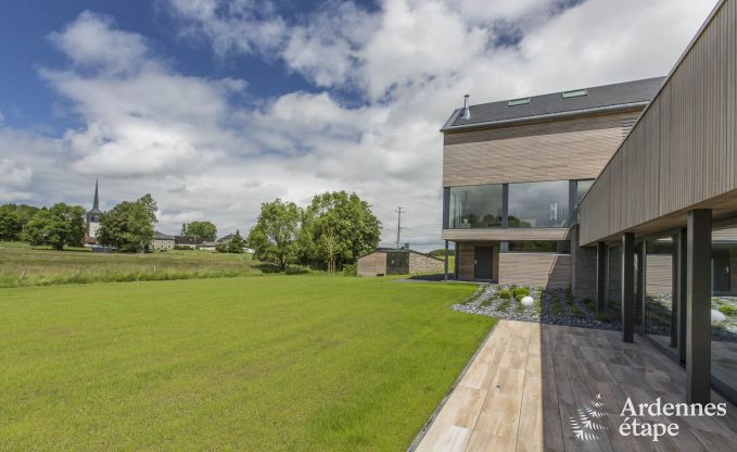Maison de vacances pour 15 personnes � Libramont avec piscine int�rieure, sauna et jardin priv� au bord de l'eau