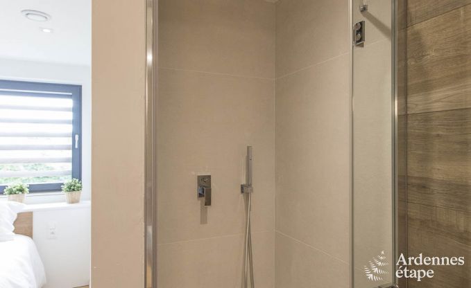 Maison de vacances pour 15 personnes � Libramont avec piscine int�rieure, sauna et jardin priv� au bord de l'eau